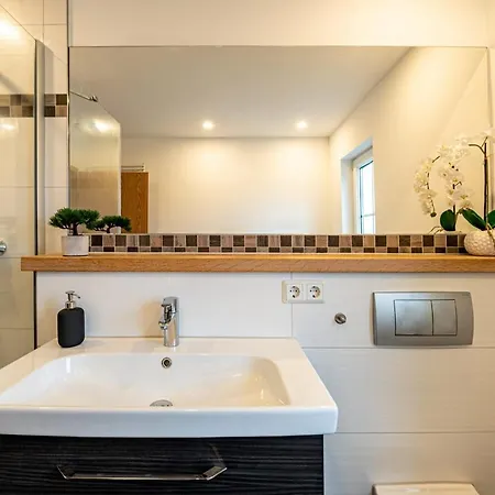 公寓 3-raum-maisonette-wohnung Mit Suedbalkon